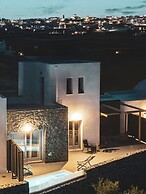 Uranides Luxury Suites