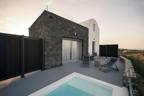 Uranides Luxury Suites