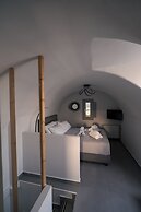 Uranides Luxury Suites