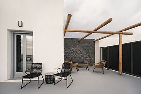 Uranides Luxury Suites