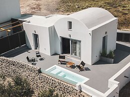 Uranides Luxury Suites