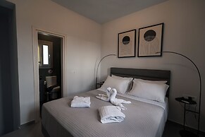 Uranides Luxury Suites