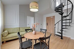 Waterlane Vintage Fitness & Parking by Downtown Apartments