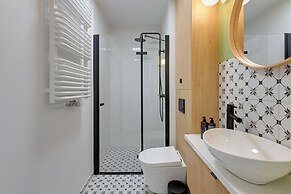 Waterlane Vintage Fitness & Parking by Downtown Apartments