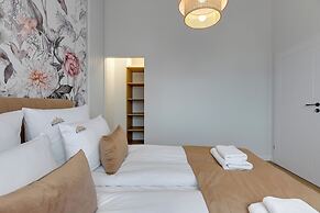 Waterlane Vintage Fitness & Parking by Downtown Apartments