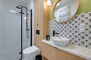 Waterlane Vintage Fitness & Parking by Downtown Apartments