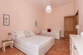 Il Cortile Degli Aragonesi