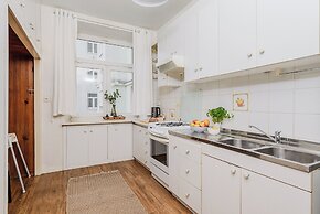 ShortStayPoland Szara B170