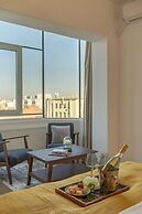 Charming 2BR Apartment - Steps to Romanian Athenaeum