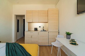 Holts Cozy Studios Near The Faculty of Law