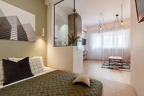 Modern Suite on Historic Calea Victoriei