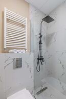 Modern Suite on Historic Calea Victoriei