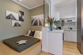 Modern Suite on Historic Calea Victoriei