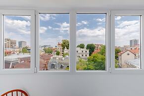 Modern Suite on Historic Calea Victoriei