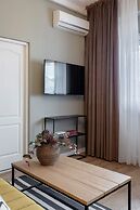 Modern Suite on Historic Calea Victoriei
