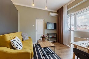 Modern Suite on Historic Calea Victoriei