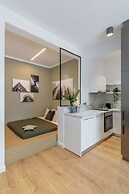 Modern Suite on Historic Calea Victoriei