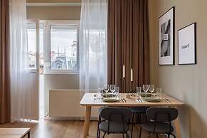 Modern Suite on Historic Calea Victoriei