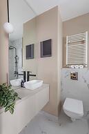 Modern Suite on Historic Calea Victoriei