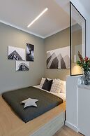 Modern Suite on Historic Calea Victoriei