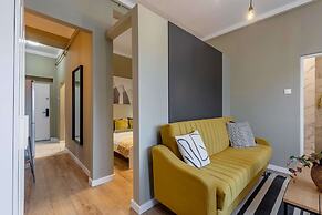 Modern Suite on Historic Calea Victoriei