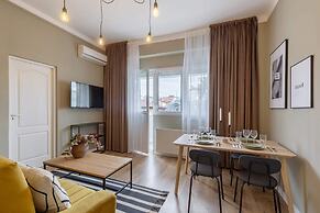 Modern Suite on Historic Calea Victoriei