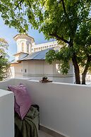 Serene 1BR Apartment in University Square