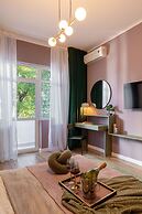 Serene 1BR Apartment in University Square