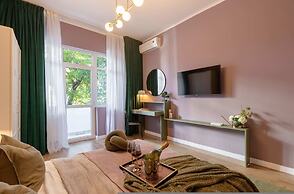 Serene 1BR Apartment in University Square