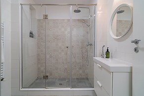 4BR Sanctuary - Near Cismigiu Park Universitatii