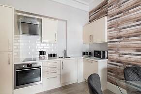 Host Stay Mayford Apartment