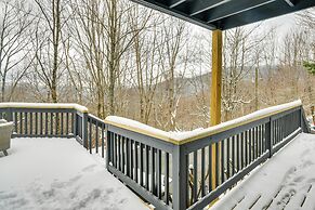 6 Mi to Skiing: Home w/ Hot Tub in Seven Devils!