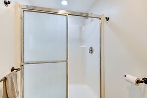 6 Mi to Skiing: Home w/ Hot Tub in Seven Devils!