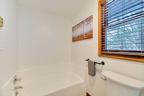 6 Mi to Skiing: Home w/ Hot Tub in Seven Devils!