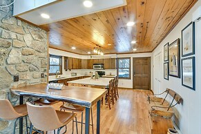 6 Mi to Skiing: Home w/ Hot Tub in Seven Devils!