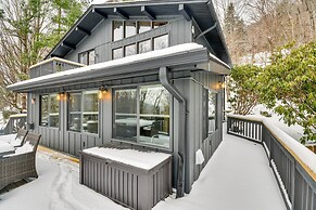 6 Mi to Skiing: Home w/ Hot Tub in Seven Devils!