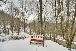 6 Mi to Skiing: Home w/ Hot Tub in Seven Devils!