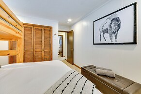 6 Mi to Skiing: Home w/ Hot Tub in Seven Devils!