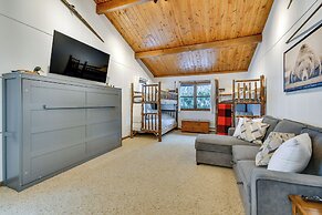 6 Mi to Skiing: Home w/ Hot Tub in Seven Devils!