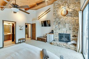 6 Mi to Skiing: Home w/ Hot Tub in Seven Devils!