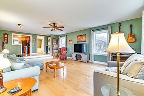 'the Olde Westerlo Village House' < 1/2 Mi to Park