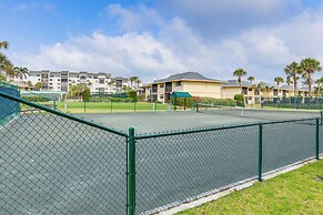 Walk to Blue Heron Beach: 1st-floor Lakefront Unit
