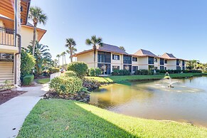 Walk to Blue Heron Beach: 1st-floor Lakefront Unit