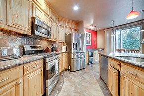 7 Miles to Downtown Reno w/ Hot Tub: Cozy Getaway