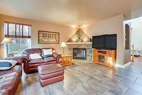 7 Miles to Downtown Reno w/ Hot Tub: Cozy Getaway