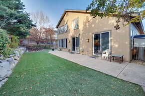 7 Miles to Downtown Reno w/ Hot Tub: Cozy Getaway
