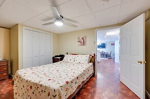 Couple's Retreat w/ Lake View in Newport!