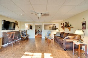 Couple's Retreat w/ Lake View in Newport!