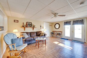 Couple's Retreat w/ Lake View in Newport!