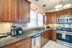 Walk to The Grandin Theatre: Roanoke Unit w/ Yard!